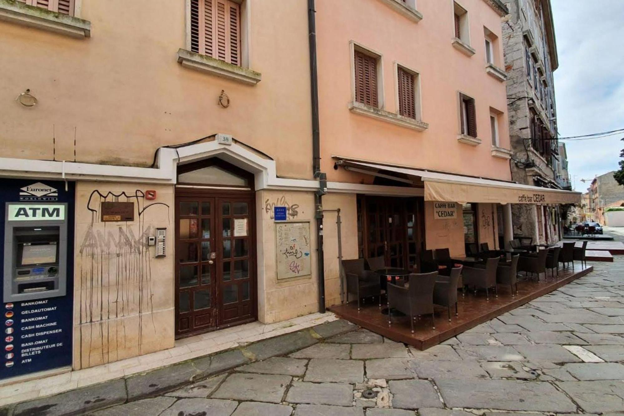 Royal Centar - Happy * Pula