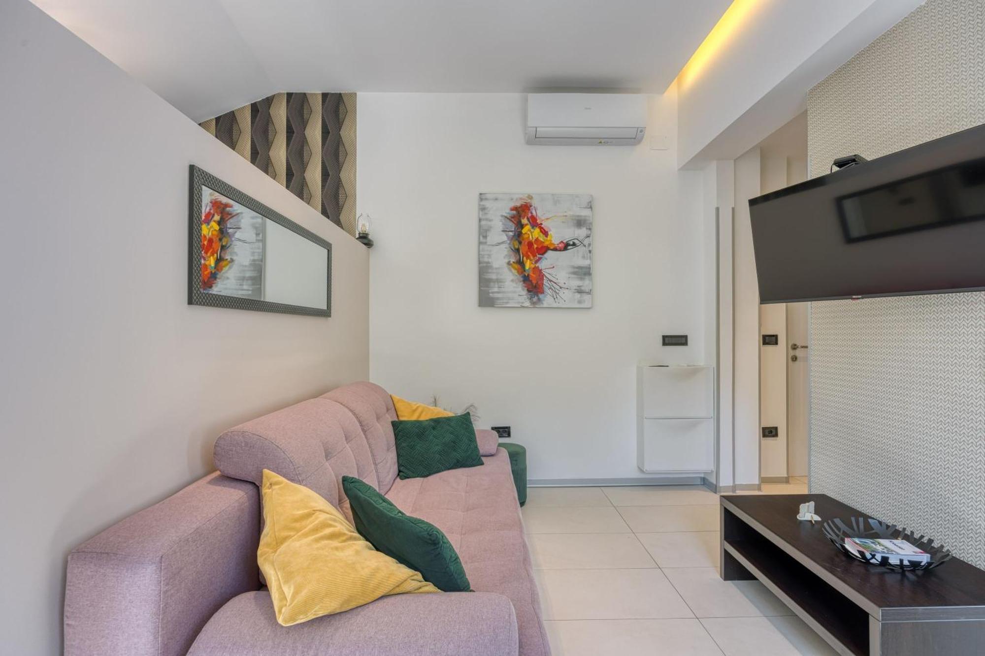 Apartman Royal Centar - Happy Pula