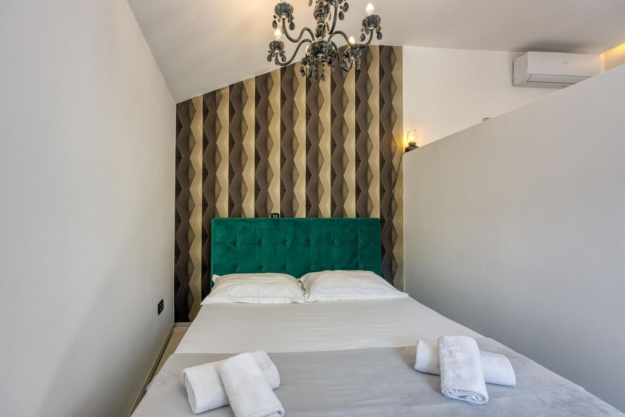 Apartman Royal Centar - Happy *